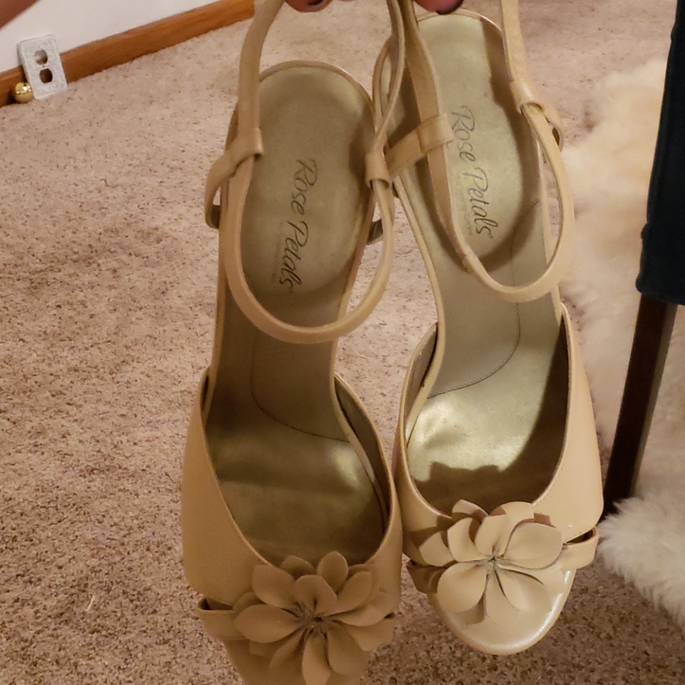 Beautiful rose pedals heels